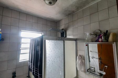 Casa à venda com 240m², 3 quartos e 2 vagasBanheiro Corredor - chuveiro