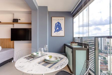 Apartamento para alugar com 28m², 1 quarto e sem vaga Apartamento para alugar com 28m², 1 quarto e sem vagaVaranda