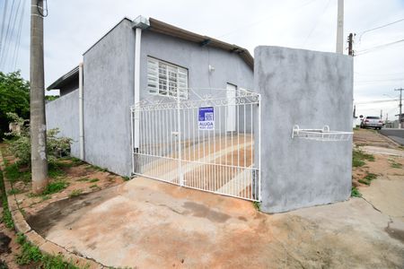 Casa para alugar com 70m², 2 quartos e 1 vagaFachada / Placa