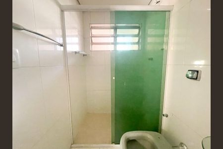 Apartamento à venda com 73m², 2 quartos e 1 vaga Apartamento à venda com 73m², 2 quartos e 1 vagaBanheiro Social