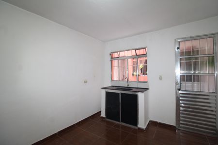 Sala / Cozinha de casa para alugar com 1 quarto, 59m² em Vila Mirante, São Paulo