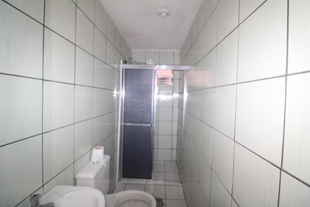 Banheiro de casa para alugar com 1 quarto, 59m² em Vila Mirante, São Paulo
