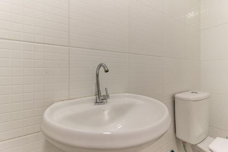 Studio para alugar com 27m², 1 quarto e sem vaga Studio para alugar com 27m², 1 quarto e sem vagaBanheiro