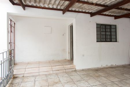 Casa para alugar com 85m², 2 quartos e 2 vagas Casa para alugar com 85m², 2 quartos e 2 vagasEntrada