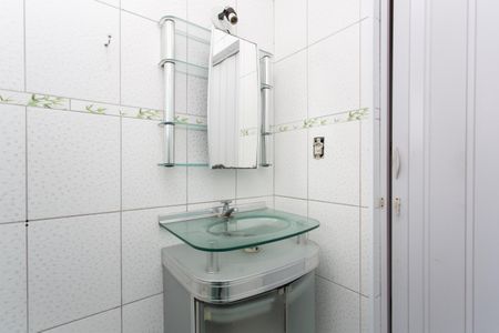 Casa para alugar com 85m², 2 quartos e 2 vagas Casa para alugar com 85m², 2 quartos e 2 vagasBanheiro