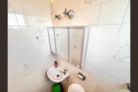 Apartamento à venda com 72m², 3 quartos e 1 vaga Apartamento à venda com 72m², 3 quartos e 1 vagaBanheiro de serviço