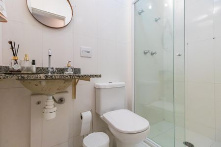 Apartamento à venda com 76m², 2 quartos e 1 vaga Apartamento à venda com 76m², 2 quartos e 1 vagaBanheiro Social