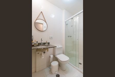 Apartamento à venda com 76m², 2 quartos e 1 vaga Apartamento à venda com 76m², 2 quartos e 1 vagaBanheiro Social