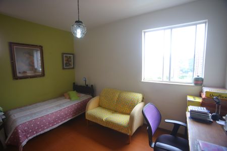 Apartamento à venda com 120m², 3 quartos e 1 vagaQuarto 2