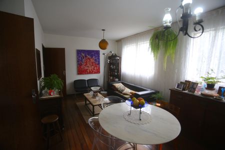 Apartamento à venda com 120m², 3 quartos e 1 vagaSala