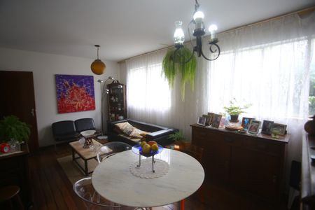Apartamento à venda com 120m², 3 quartos e 1 vagaSala