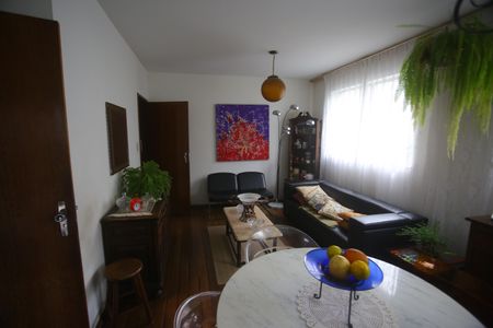 Apartamento à venda com 120m², 3 quartos e 1 vagaSala