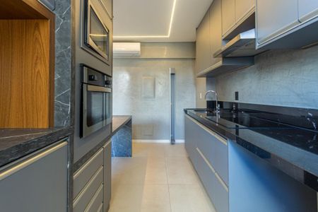 Apartamento à venda com 70m², 2 quartos e 2 vagas Apartamento à venda com 70m², 2 quartos e 2 vagasFoto 02