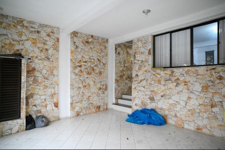 Casa à venda com 92m², 4 quartos e 2 vagasGaragem