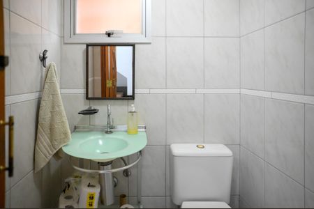 Casa à venda com 92m², 4 quartos e 2 vagasLavabo
