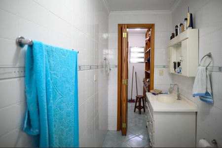 Casa à venda com 92m², 4 quartos e 2 vagasBanheiro Quarto 1 - Suite