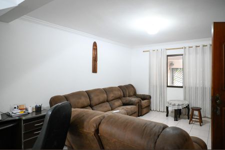 Casa à venda com 92m², 4 quartos e 2 vagasSala