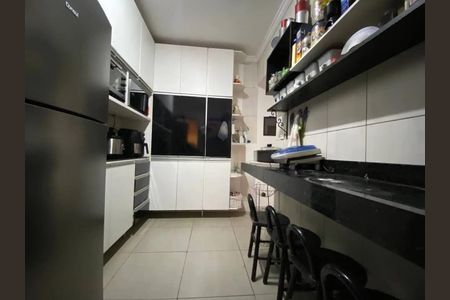 Cozinha de casa para alugar com 3 quartos, 229m² em Santa Mônica, Uberlândia