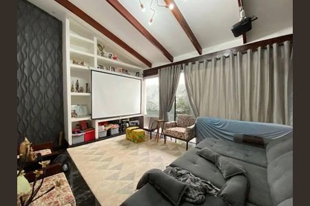 Casa para alugar com 3 quartos, 229m² em Santa Mônica, Uberlândia