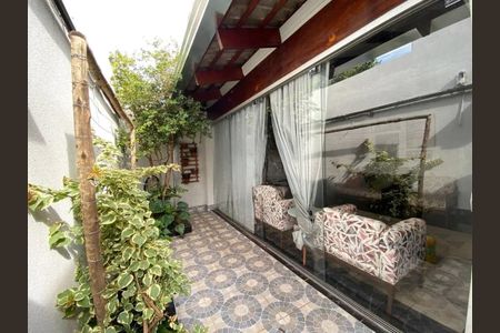 Casa para alugar com 3 quartos, 229m² em Santa Mônica, Uberlândia