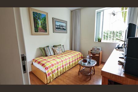 Apartamento à venda com 120m², 3 quartos e 2 vagasQuarto 2