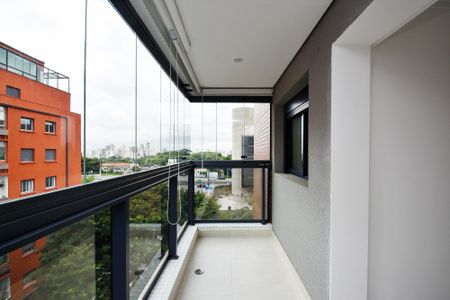 varanda Sala de apartamento à venda com 2 quartos, 58m² em Pinheiros, São Paulo