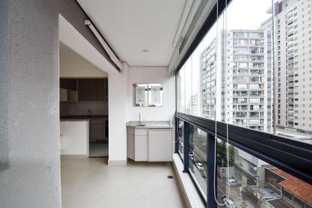 varanda Sala de apartamento à venda com 2 quartos, 58m² em Pinheiros, São Paulo