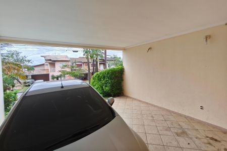 Casa de condomínio para alugar com 450m², 3 quartos e 3 vagas Casa de condomínio para alugar com 450m², 3 quartos e 3 vagasQuintal - Garagem