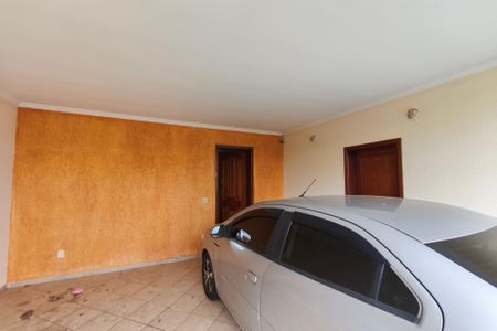 Casa de condomínio para alugar com 450m², 3 quartos e 3 vagas Casa de condomínio para alugar com 450m², 3 quartos e 3 vagasQuintal - Garagem
