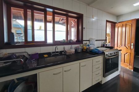 Casa de condomínio para alugar com 450m², 3 quartos e 3 vagas Casa de condomínio para alugar com 450m², 3 quartos e 3 vagasCozinha