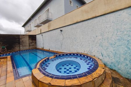 Casa de condomínio para alugar com 450m², 3 quartos e 3 vagas Casa de condomínio para alugar com 450m², 3 quartos e 3 vagasQuintal - Piscina