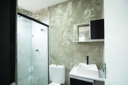 Banheiro  de kitnet/studio para alugar com 1 quarto, 35m² em Aparecidinha, Sorocaba