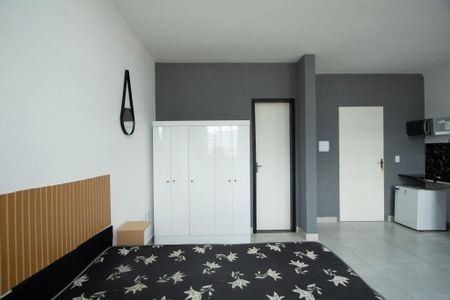 Sala / Quarto de kitnet/studio para alugar com 1 quarto, 35m² em Aparecidinha, Sorocaba