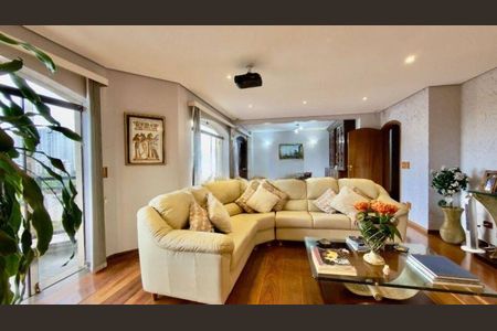 Apartamento à venda com 220m², 3 quartos e 3 vagasFoto 01