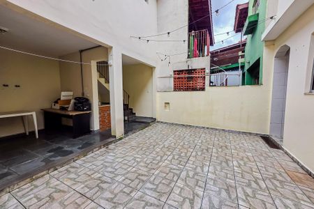 Casa para alugar com 125m², 3 quartos e 2 vagasQuintal