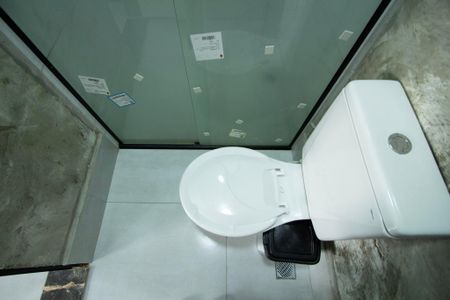 Banheiro  de kitnet/studio para alugar com 1 quarto, 35m² em Aparecidinha, Sorocaba