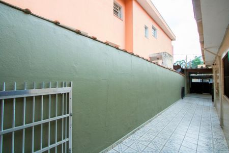 Casa para alugar com 276m², 4 quartos e 6 vagas Casa para alugar com 276m², 4 quartos e 6 vagasQuintal
