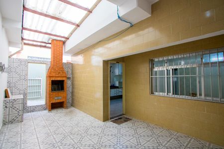 Casa para alugar com 276m², 4 quartos e 6 vagas Casa para alugar com 276m², 4 quartos e 6 vagasCasa 1 - Área de serviço