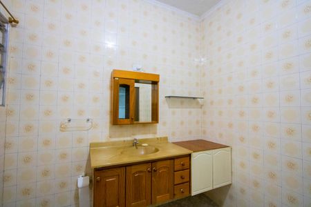 Casa para alugar com 276m², 4 quartos e 6 vagas Casa para alugar com 276m², 4 quartos e 6 vagasCasa 1 - Banheiro