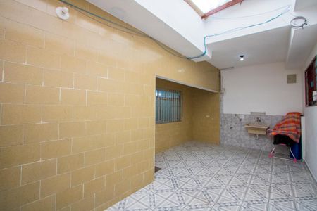 Casa para alugar com 276m², 4 quartos e 6 vagas Casa para alugar com 276m², 4 quartos e 6 vagasCasa 1 - Área de serviço