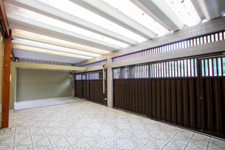 Casa para alugar com 276m², 4 quartos e 6 vagas Casa para alugar com 276m², 4 quartos e 6 vagasGaragem