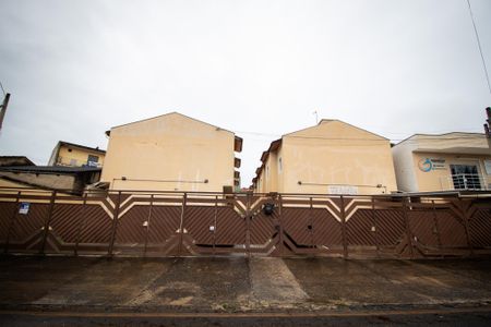 Casa de condomínio para alugar com 70m², 3 quartos e 1 vagaFachada do Prédio