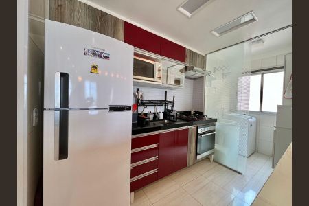 Apartamento à venda com 65m², 2 quartos e 2 vagas Apartamento à venda com 65m², 2 quartos e 2 vagasCozinha