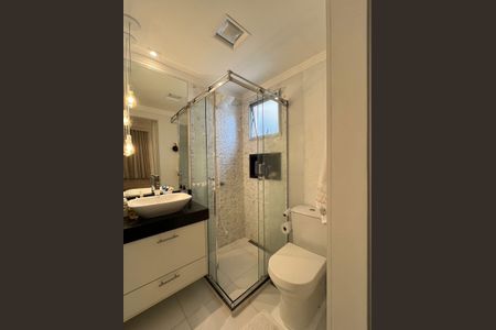 Apartamento à venda com 65m², 2 quartos e 2 vagas Apartamento à venda com 65m², 2 quartos e 2 vagasBanheiro da Suíte