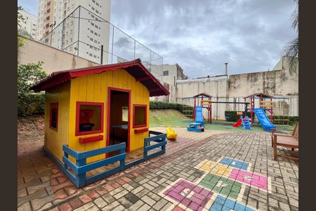 Apartamento à venda com 65m², 2 quartos e 2 vagas Apartamento à venda com 65m², 2 quartos e 2 vagasÁrea comum - Playground