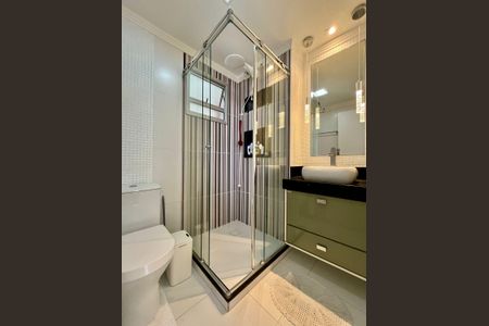 Apartamento à venda com 65m², 2 quartos e 2 vagas Apartamento à venda com 65m², 2 quartos e 2 vagasBanheiro