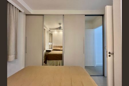 Apartamento à venda com 65m², 2 quartos e 2 vagas Apartamento à venda com 65m², 2 quartos e 2 vagasSuíte