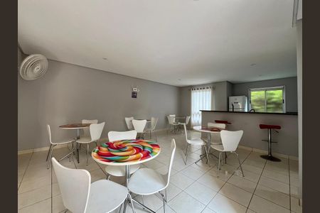 Apartamento à venda com 65m², 2 quartos e 2 vagas Apartamento à venda com 65m², 2 quartos e 2 vagasÁrea comum - Salão de festas