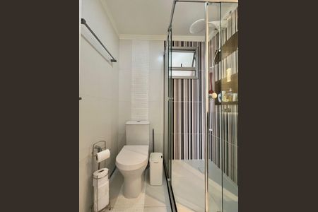 Apartamento à venda com 65m², 2 quartos e 2 vagas Apartamento à venda com 65m², 2 quartos e 2 vagasBanheiro