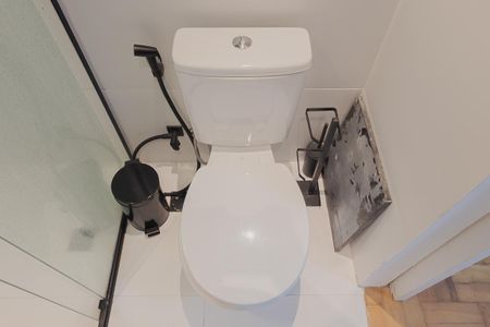 Apartamento para alugar com 90m², 2 quartos e 1 vaga Apartamento para alugar com 90m², 2 quartos e 1 vagaBanheiro da Suíte